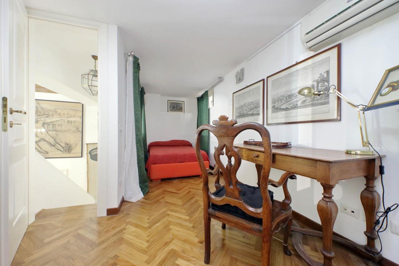 On The Steps Apartment Rom
